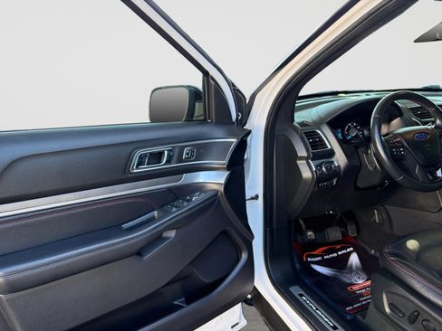 Used 2019 Ford Explorer Sport AWD/4WD image 11