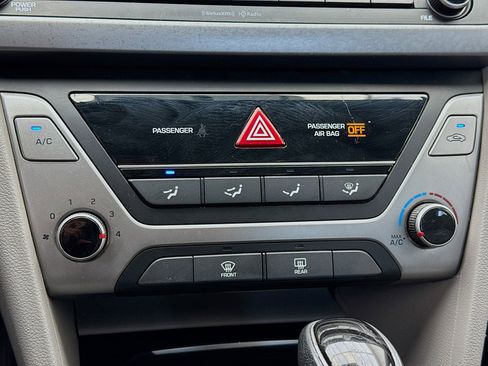 Used 2018 Hyundai Elantra SEL image 12