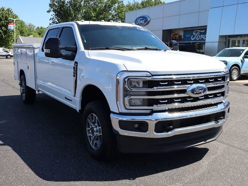 Used 2024 Ford F350 Lariat w/ Snow Plow Prep Package AWD/4WD image 2