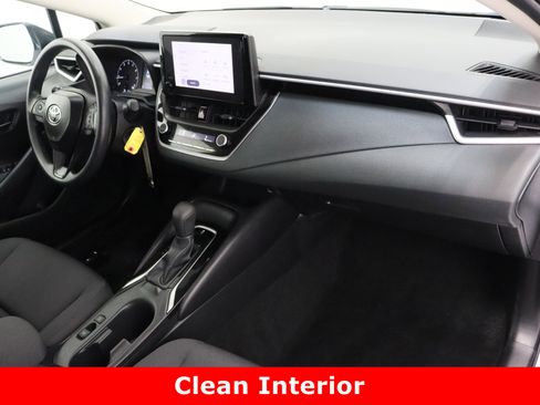 Certified 2025 Toyota Corolla LE image 32
