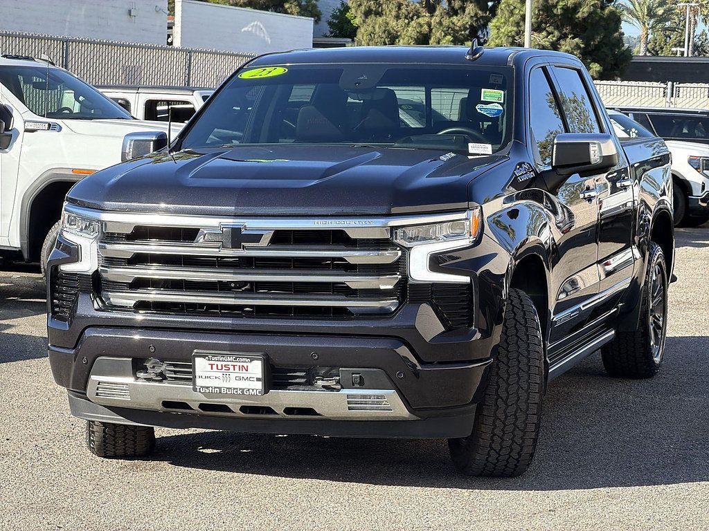 Used 2023 Chevrolet Silverado 1500 High Country w/ Technology Package AWD/4WD image 3
