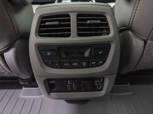 Used 2022 Honda Pilot Touring image 19