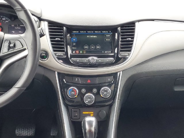 Used 2018 Chevrolet Trax Premier FWD image 29