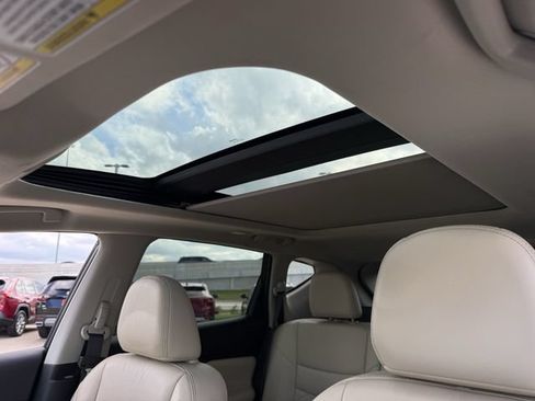 Used 2023 Nissan Murano Platinum w/ Cargo Package FWD image 26
