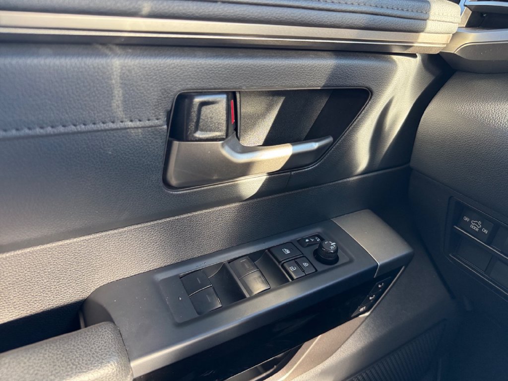 Used 2024 Toyota Tundra Limited AWD/4WD image 11