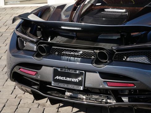 Used 2019 McLaren 720S RWD image 23