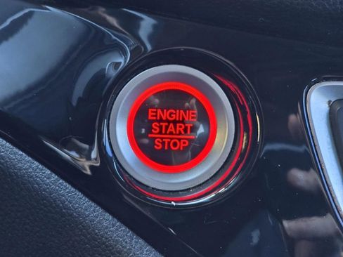 Used 2017 Honda Pilot Touring image 24