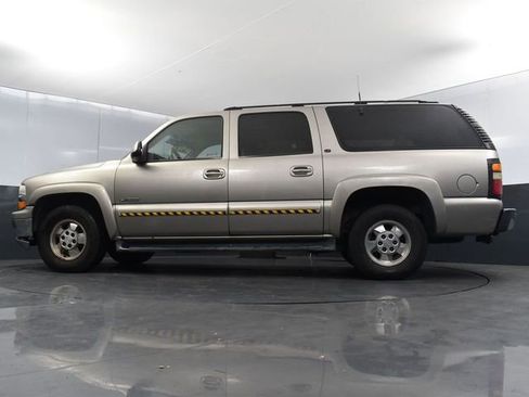 Used 2000 Chevrolet Suburban LT w/ LT Preferred Equipment Group AWD/4WD image 23