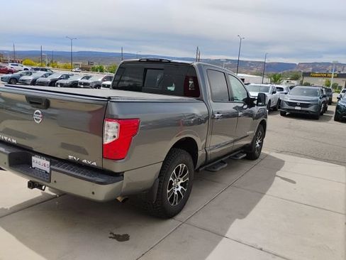 Used 2021 Nissan Titan SV w/ SV Convenience Package AWD/4WD image 6