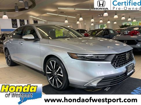 Used 2023 Honda Accord Touring image 1