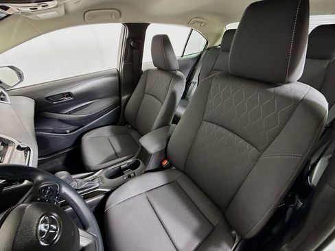 Certified 2025 Toyota Corolla LE image 5