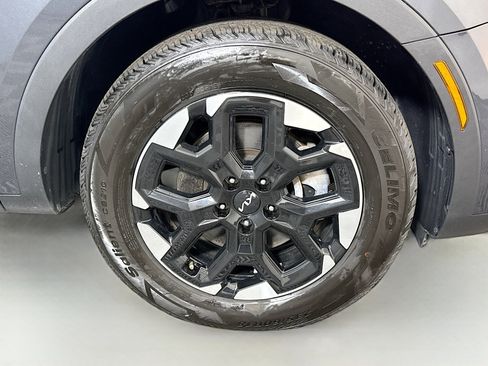 Used 2024 Kia Sorento S FWD image 32