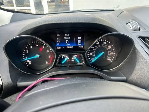 Used 2018 Ford Escape Titanium AWD/4WD image 23