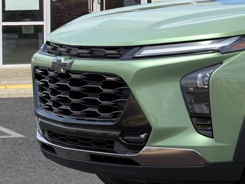 Used 2026 Chevrolet Trax ACTIV w/ Sunroof Package FWD image 13