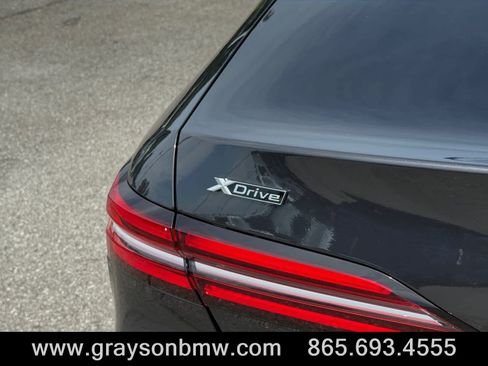 Used 2025 BMW 540i xDrive AWD/4WD image 10