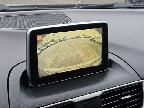 Used 2016 MAZDA MAZDA3 i Touring w/ Popular Equipment Package image 22