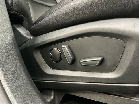 Used 2021 Ford Explorer XLT w/ Equipment Group 202A AWD/4WD image 37