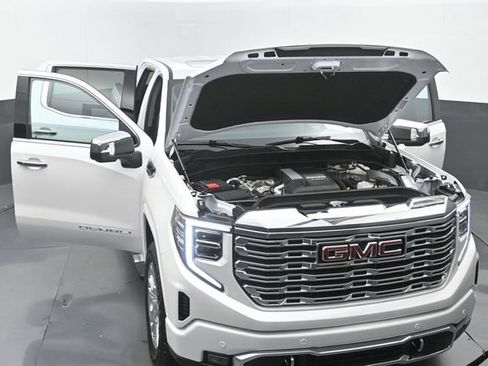 Used 2024 GMC Sierra 1500 Denali w/ Technology Package AWD/4WD image 35