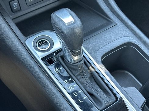 Used 2025 Nissan Sentra SV FWD image 25