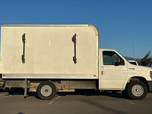 Used 2019 Ford E-350 and Econoline 350 Super Duty w/ Power Windows & Locks Group image 3