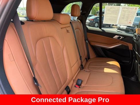 Used 2022 BMW X5 xDrive40i w/ Premium Package AWD/4WD image 18
