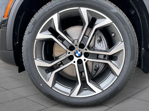 New 2026 BMW X5 xDrive50e w/ Climate Comfort Package image 11
