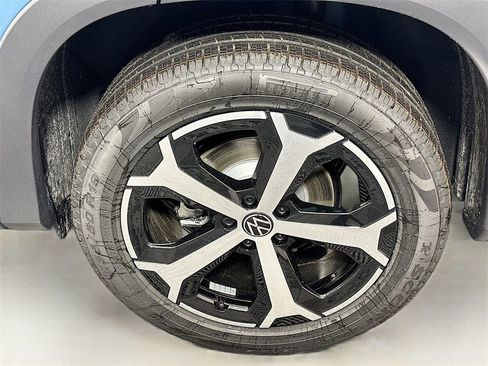New 2026 Volkswagen Tiguan SE AWD/4WD image 7