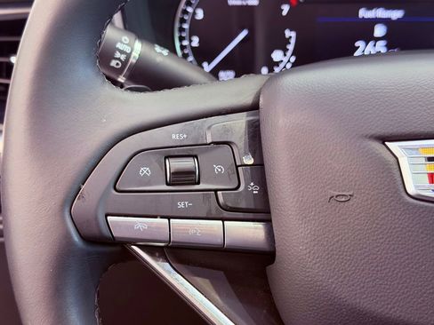 Used 2025 Cadillac XT6 Luxury FWD image 22