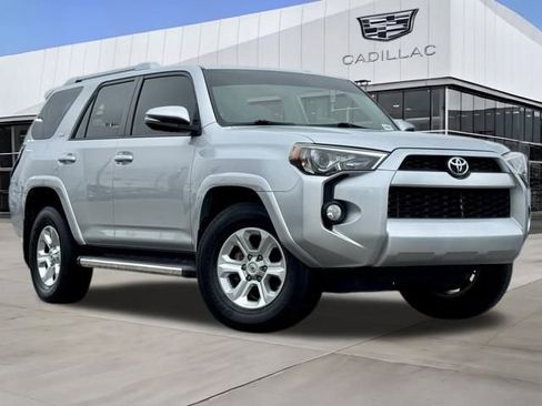 Used 2017 Toyota 4Runner SR5 image 2