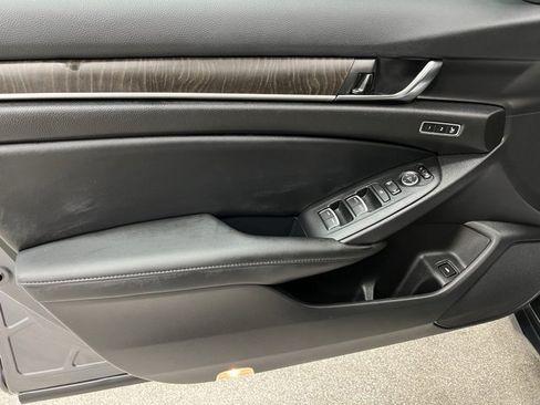 Used 2022 Honda Accord EX-L image 27