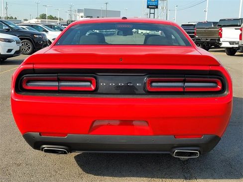 Used 2022 Dodge Challenger GT image 6