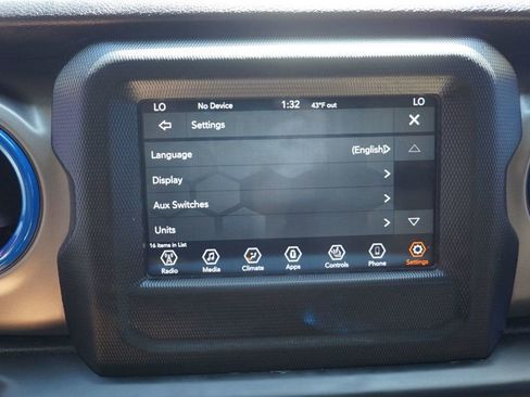 Used 2020 Jeep Gladiator Sport w/ Quick Order Package 24S AWD/4WD image 39