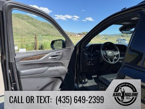 Used 2024 Cadillac Escalade ESV Sport Platinum w/ LPO, ONYX Package AWD/4WD image 10