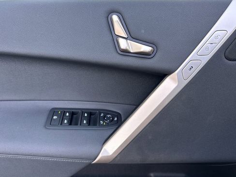 Used 2024 BMW iX xDrive50 w/ Sport Package image 10