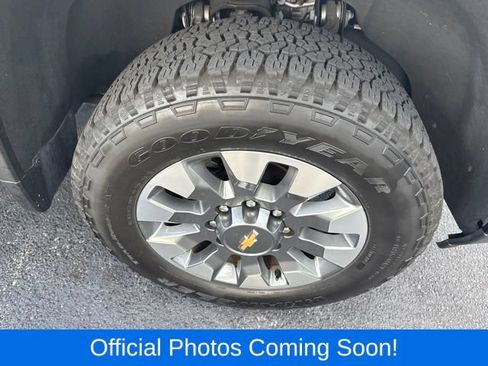 Used 2024 Chevrolet Silverado 2500 Custom w/ Custom Value Package AWD/4WD image 4