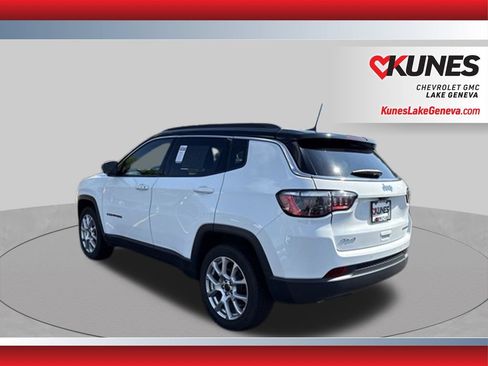 Used 2025 Jeep Compass Limited AWD/4WD image 9