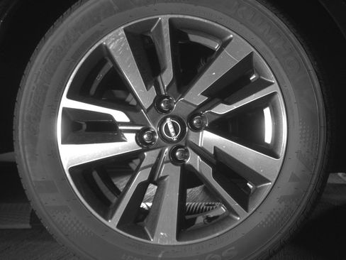 Used 2025 Nissan Versa SV image 15