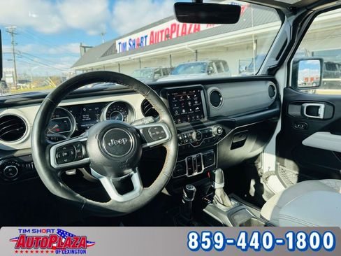 Used 2022 Jeep Gladiator Overland image 44