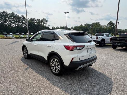 Certified 2022 Ford Escape Titanium w/ Class II Trailer Tow Package AWD/4WD image 5