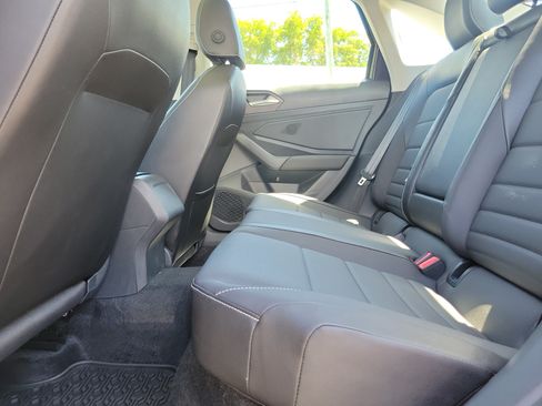 Certified 2024 Volkswagen Jetta SE w/ Panoramic Sunroof Package FWD image 14