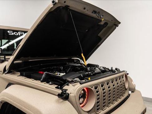 Used 2026 Jeep Gladiator Sport image 35