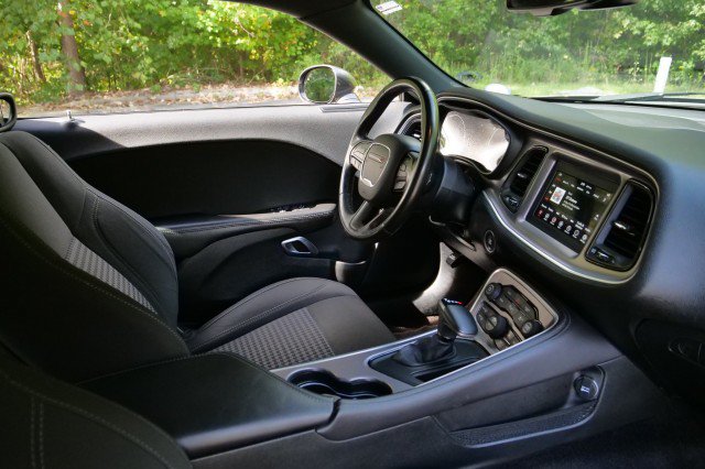 Used 2019 Dodge Challenger SXT w/ Driver Convenience Group AWD/4WD image 30