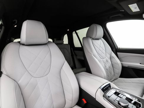 Certified 2026 BMW X5 xDrive40i AWD/4WD image 32