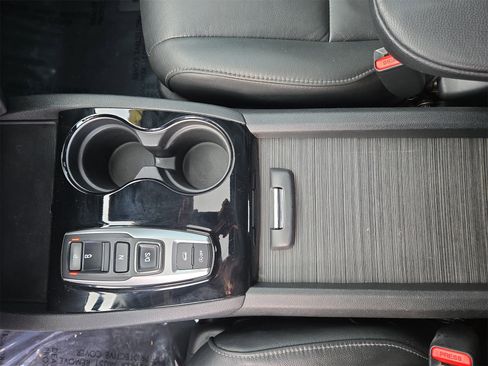 Used 2019 Honda Pilot Touring image 22