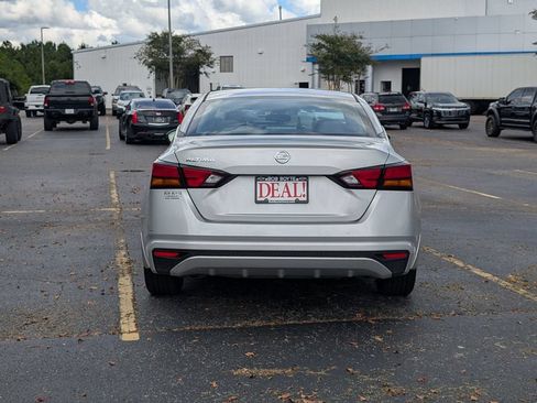 Used 2022 Nissan Altima 2.5 S FWD image 4
