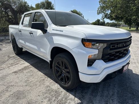New 2025 Chevrolet Silverado 1500 Custom image 4