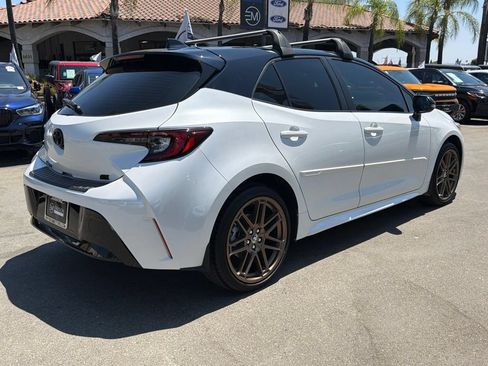 Used 2025 Toyota Corolla Hatchback w/ SE Package FWD image 13