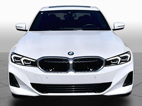 Used 2024 BMW 330i Sedan w/ Convenience Package RWD image 4