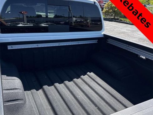 New 2025 Nissan Frontier SL image 27