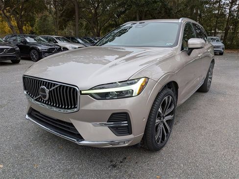 Certified 2023 Volvo XC60 B5 Ultimate image 8
